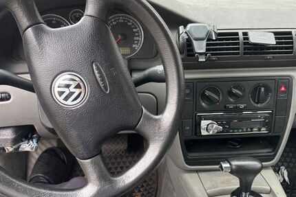 VW Passat 154.000 km 1.850 € Duisburg 47198