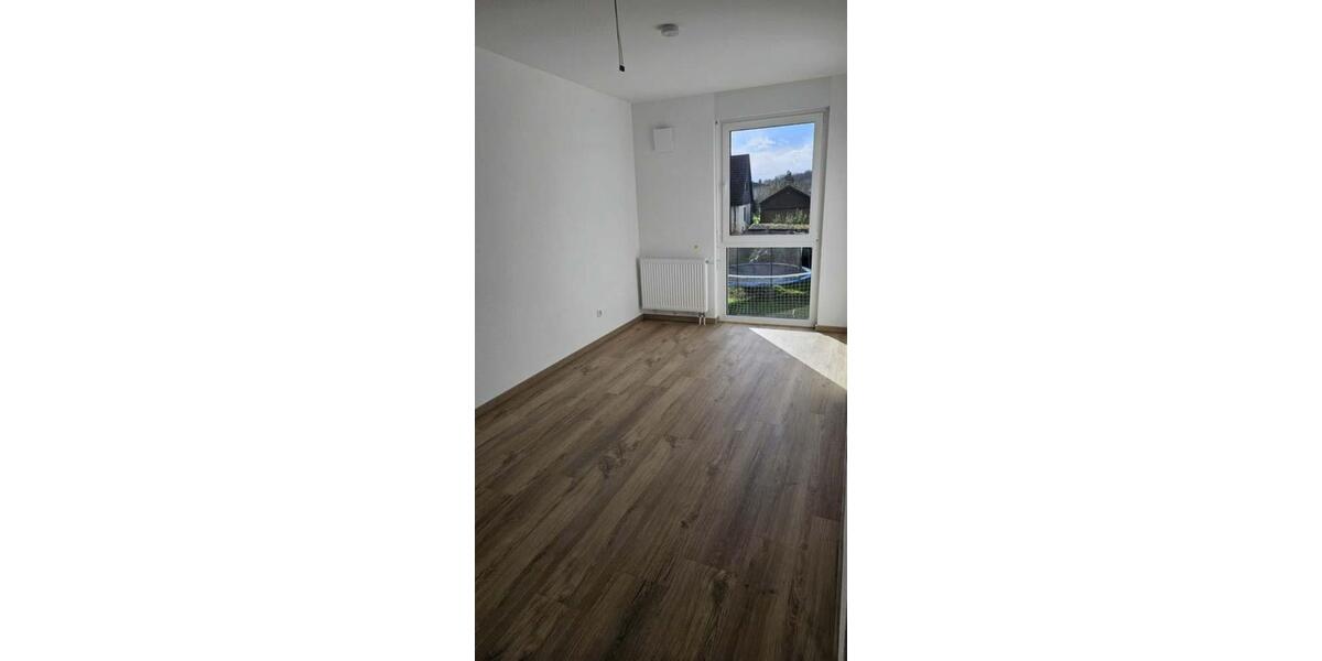 Reihenhaus Oberndorf am Neckar - 4 Zimmer, 132 m&sup2;, 1.400&euro; | Angebot:23688676
