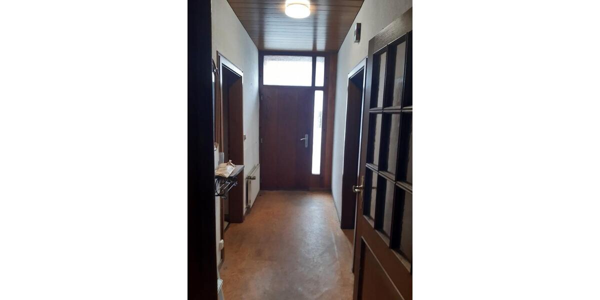 Reihenhaus Walsdorf - 7 Zimmer, 136 m&sup2;, 148.000&euro; | Angebot:26710597