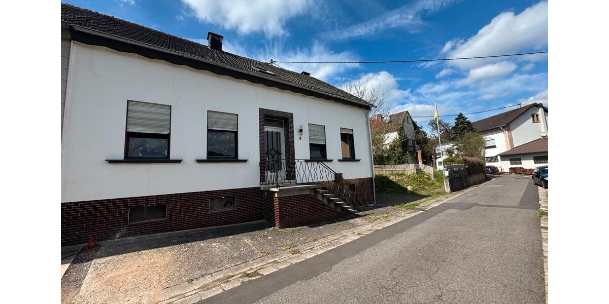 Doppelhaushälfte Nonnweiler - 8 Zimmer, 130 m&sup2;, 80.000&euro; | Angebot:26272171