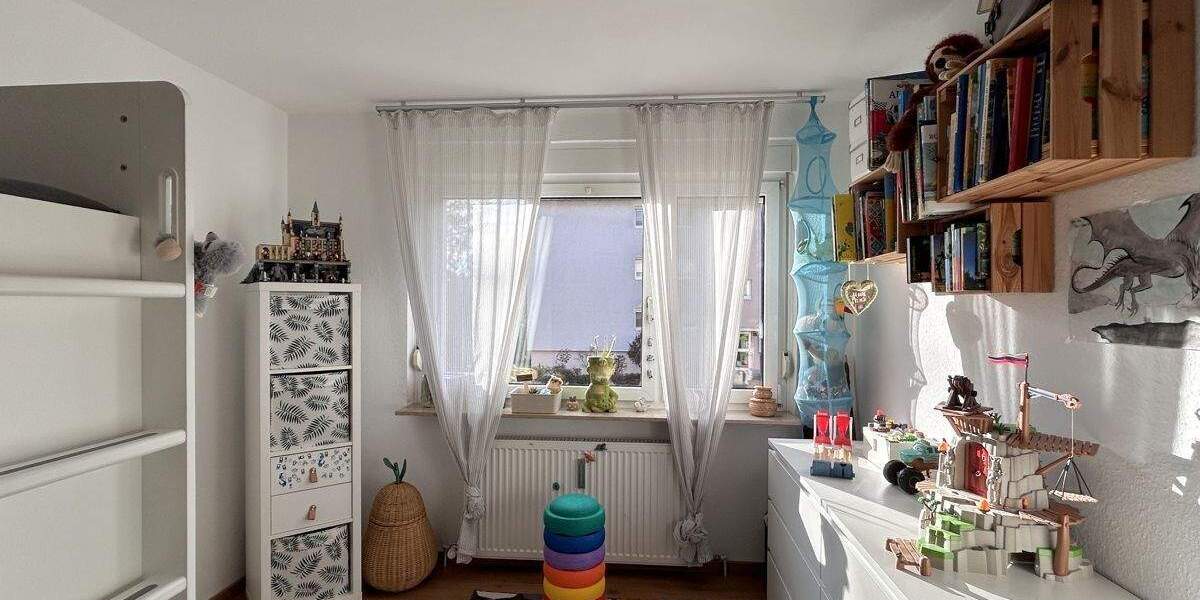 Gepflegte 4,5-Zimmer-Wohnung mit Südwest-Balkon 4 zimmer
