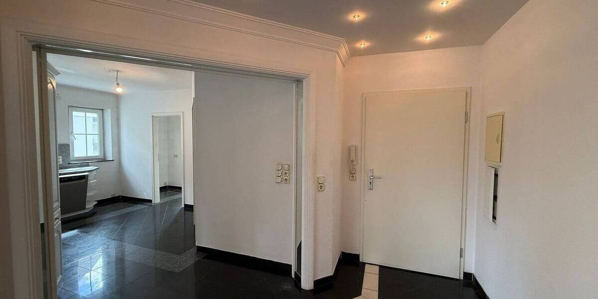 Etagenwohnung Cadolzburg - 2 Zimmer, 94 m&sup2;, 199.000&euro; | Angebot:26852477