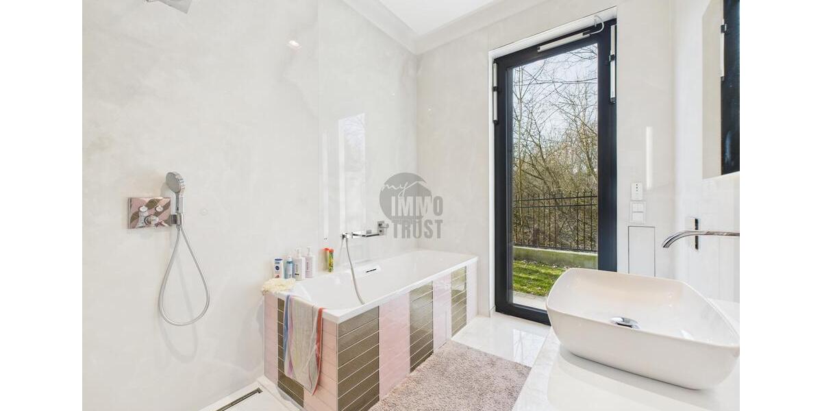 DAS BESTE AUS ZWEI WELTEN – STADTNÄHE & SEEROMANTIK IN EINEM ZUHAUSE 7 zimmer