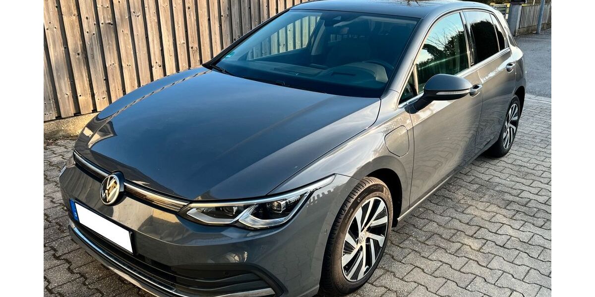 VW Golf 125.000 km 17.499 &euro; Pfatter 93102