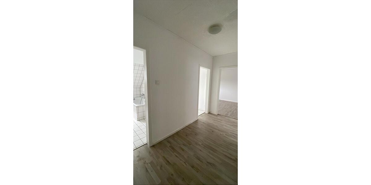 Dachgeschoßwohnung Mülheim an der Ruhr Broich - 3 Zimmer, 52 m&sup2;, 490&euro; | Angebot:24359770