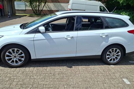 Ford Focus 141.000 km 7.200 &euro; Oldenburg 26129