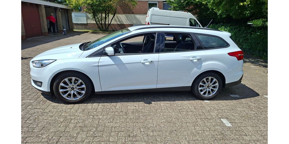 Ford Focus 141.000 km 7.900 &euro; Oldenburg 26129