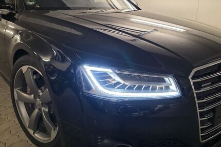 Audi A8 194.000 km 27.990 &euro; Hamburg 22335