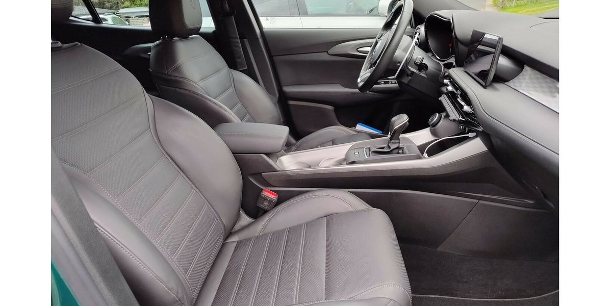 Alfa Romeo Tonale 1,3 Veloce Plug-In-Hybrid AWD NAVI/LED 23.985 km 30.500 &euro; Höchstenbach 57629