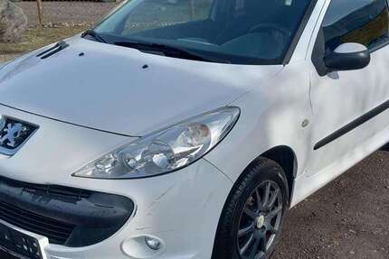 Peugeot 206 85.626 km 2.200 &euro; Gotha 99867