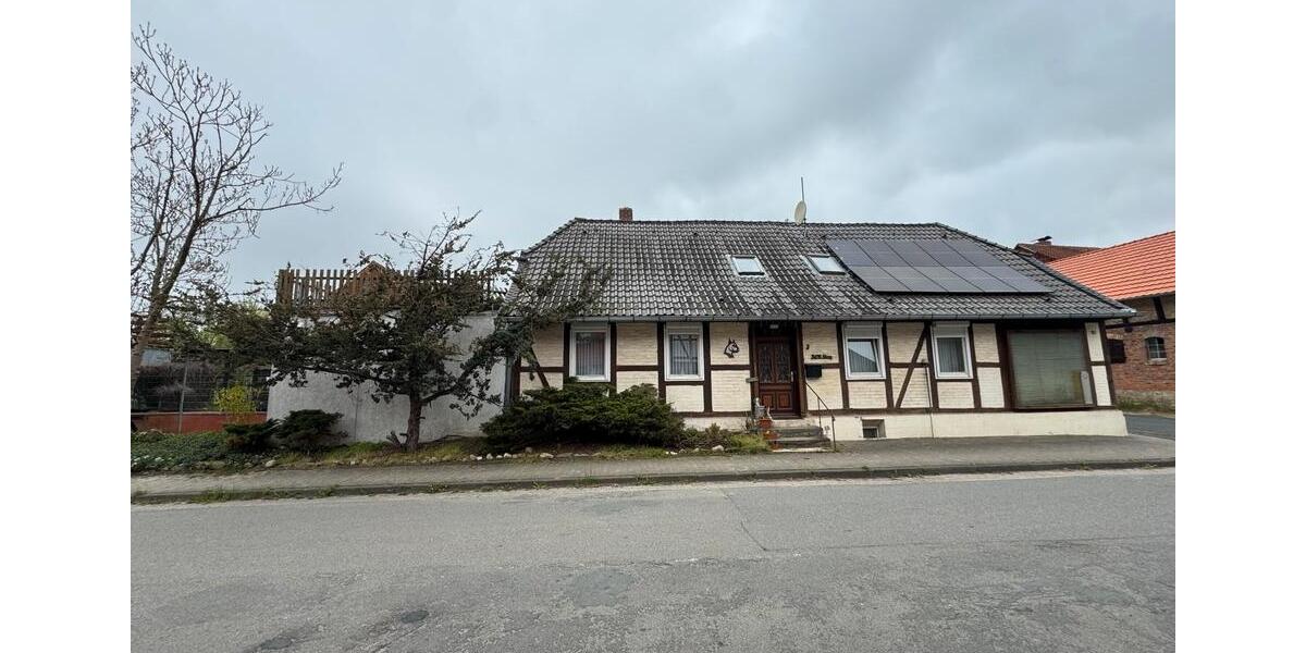 Einfamilienhaus Königslutter am Elm - 7 Zimmer, 220 m&sup2;, 179.000&euro; | Angebot:26301332