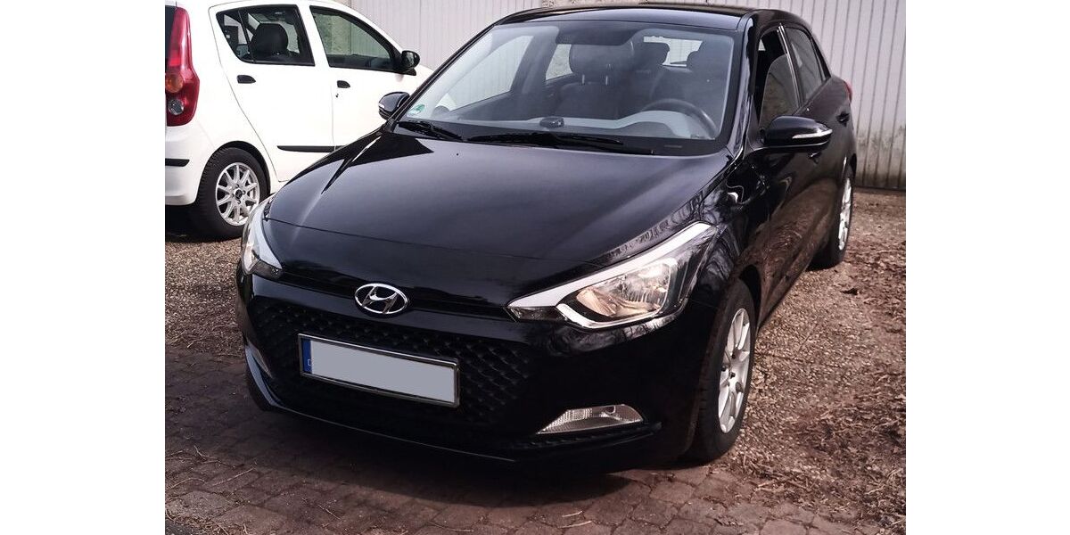 Hyundai i20 99.533 km 6.999 &euro; Schwalbach 66773