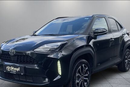 Toyota Yaris Cross 1.500 km 28.990 &euro; Würzburg 97076