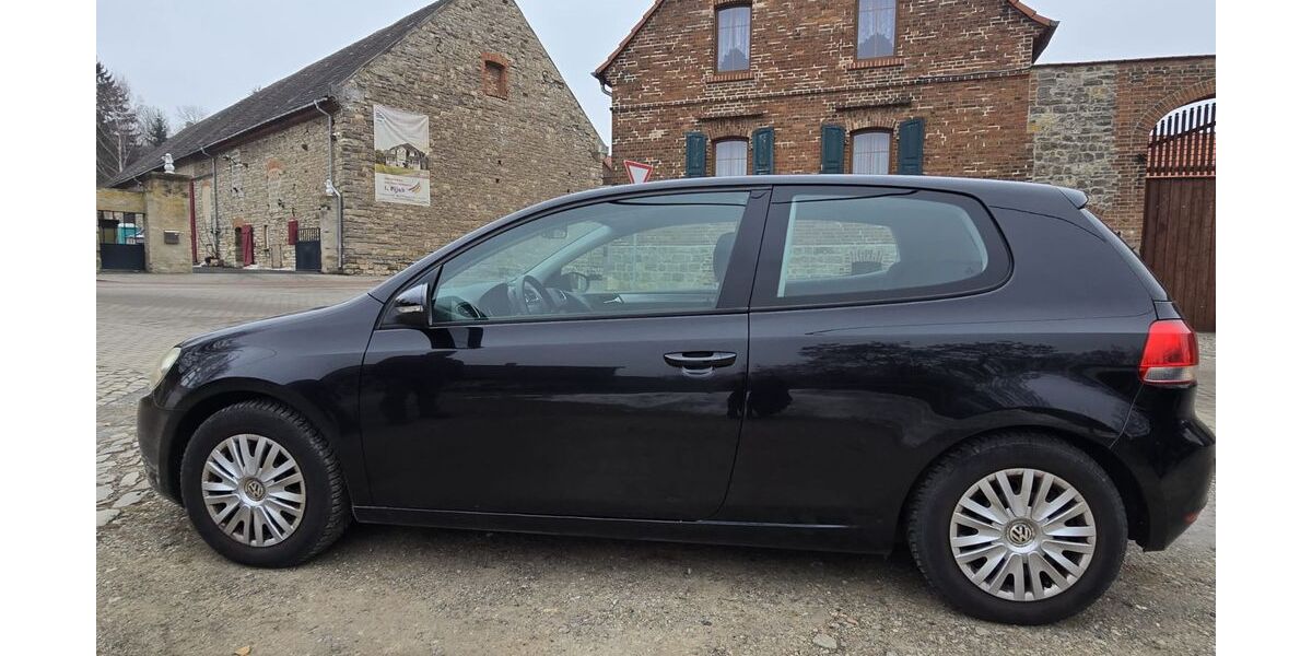 VW Golf 260.366 km 2.800 &euro; Aschersleben 06449
