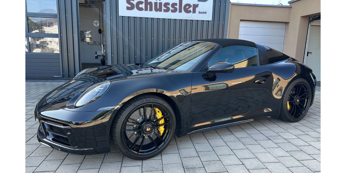 Porsche 992 2.200 km 204.800 &euro; Frickenhausen/Linsenhofen 72636