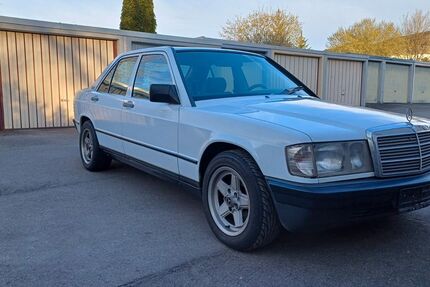 Mercedes-Benz 190 320.000 km 2.200 € Böblingen 71034
