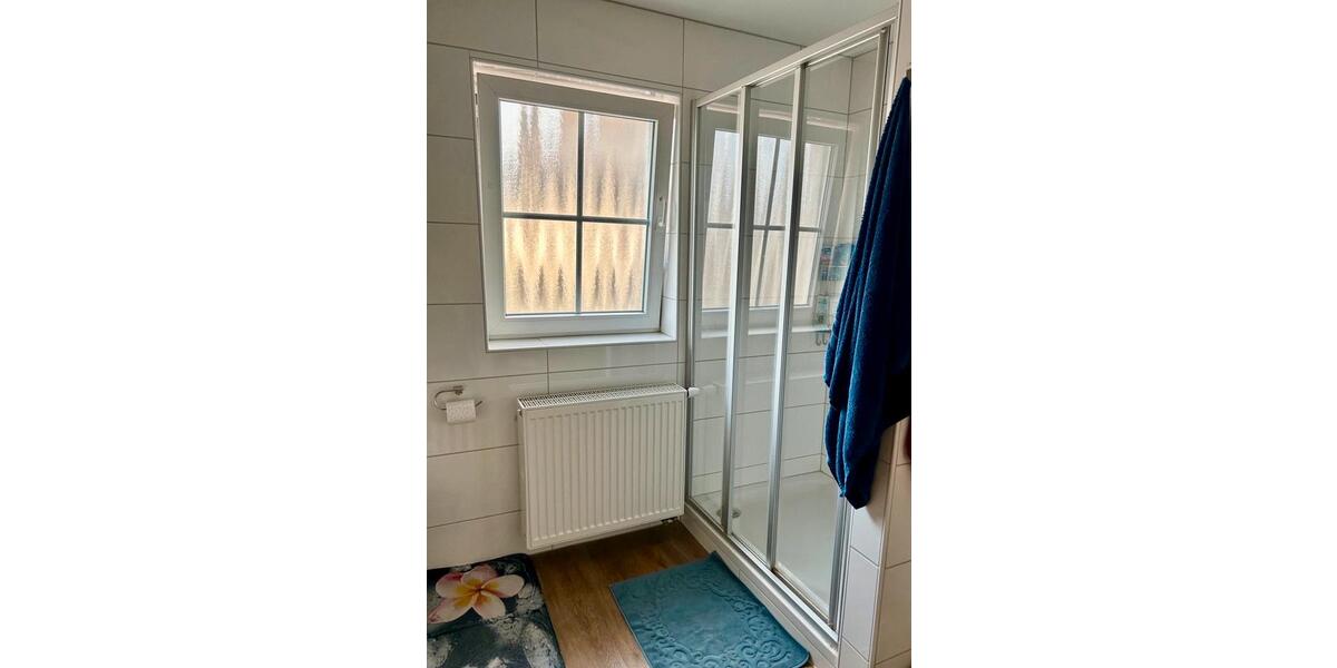 Einfamilienhaus Elfershausen - 5 Zimmer, 145 m&sup2;, 1.200&euro; | Angebot:25942049