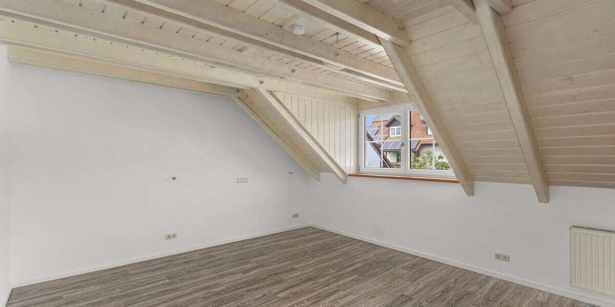 Ruhiges Wohnen mit viel Platz – Maisonette-Wohnung mit Galerie in Steinkirchen - Maisonettenwohnung Reichertshausen | Angebot:27331929