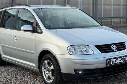 VW Touran 118.000 km 5.499 &euro; Düren-Merken 52353