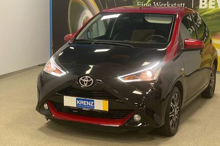 Toyota Aygo (X) 17.725 km 15.990 &euro; Paderborn 33100