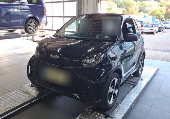 Smart ForTwo 24.000 km 9.299 &euro; Reutlingen / Mittelstadt 72766