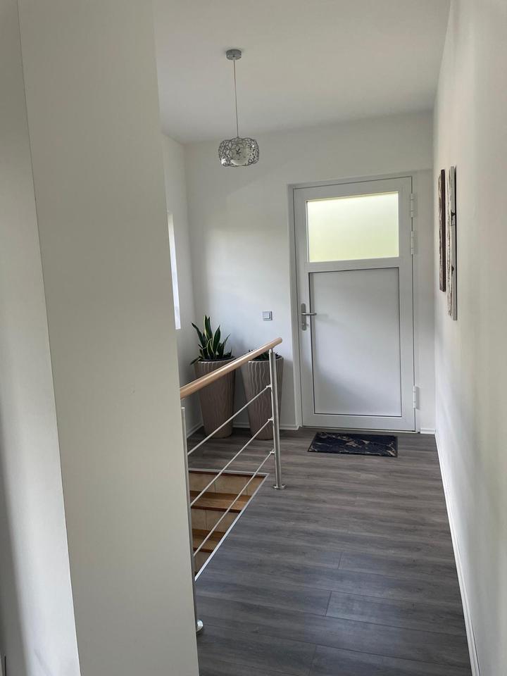 Freistehender Bungalow mit großem Grundstück, provisionsfrei