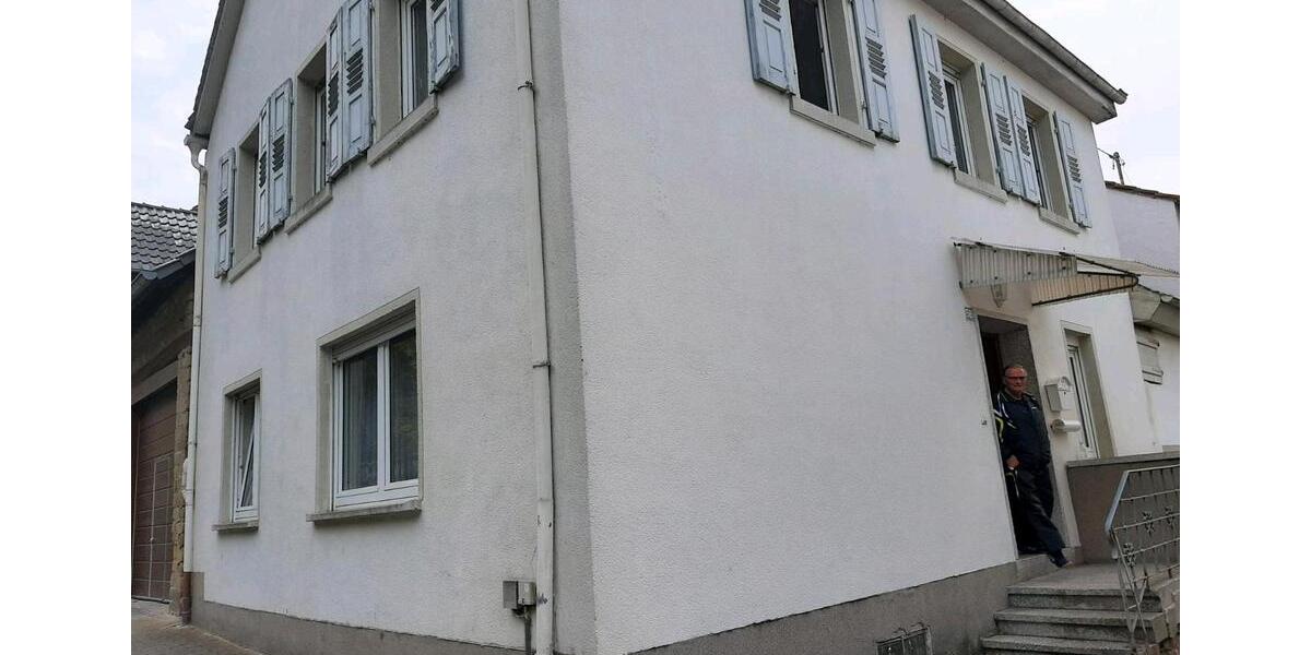 Einfamilienhaus Staudernheim - 6 Zimmer, 205 m&sup2;, 210.000&euro; | Angebot:27005561