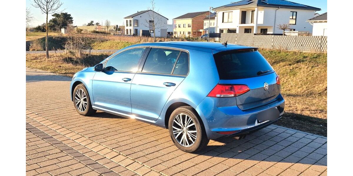 VW Golf 60.000 km 13.900 &euro; Waghäusel 68753