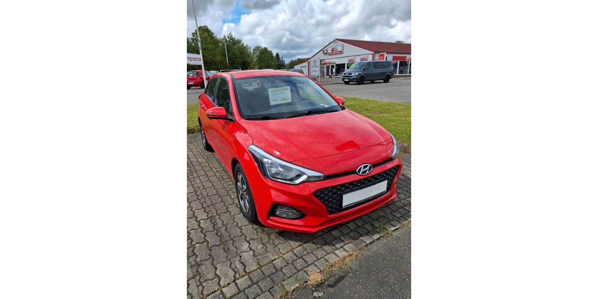 Hyundai i20 21.085 km 14.350 &euro; Glauchau 08371
