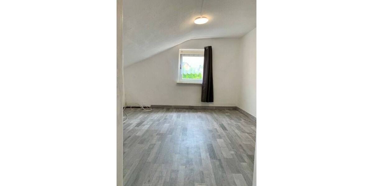 Reihenendhaus Reichenbach - 6 Zimmer, 127 m&sup2;, 99.000&euro; | Angebot:25662050