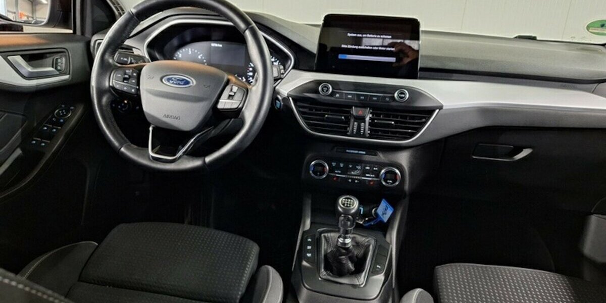 Ford Focus EcoBlue.Nav.Temp.Serv-Neu.EU6 GARANTIE.1Hd 93.000 km 12.900 &euro; Erftstadt 50374