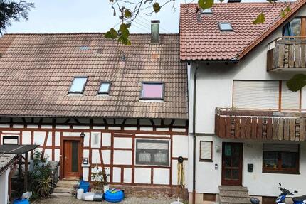 Haus Loffenau - 6 Zimmer, 140 m&sup2;, 1.500&euro; | Angebot:24396391