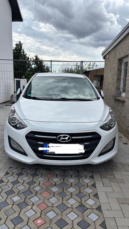 i30