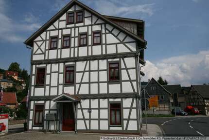 Wohnung zum Mieten in Steinbach-Hallenberg 628,57 € 89.5 m² 4 zimmer