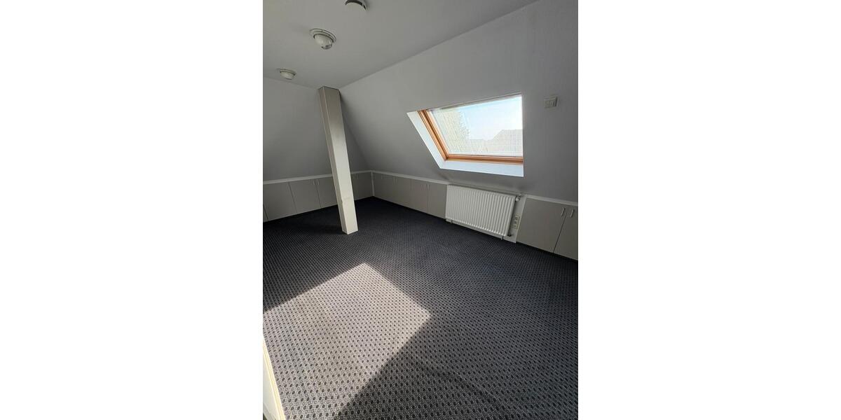 Einfamilienhaus Gütersloh Kattenstroth - 7 Zimmer, 220 m&sup2;, 2.400&euro; | Angebot:25358175