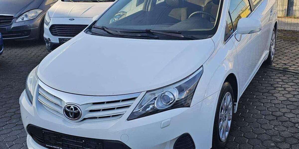 Toyota Avensis 233.000 km 5.500 &euro; Eschweiler 52249