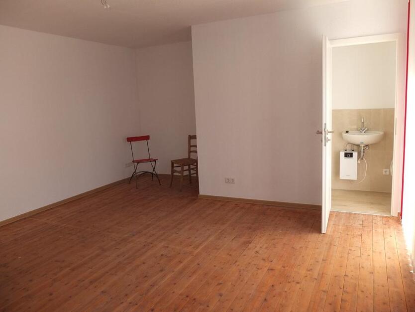 Wunderbar individuelle und angenehme Büro-Servicefläche in Solingen-Wald! zimmer