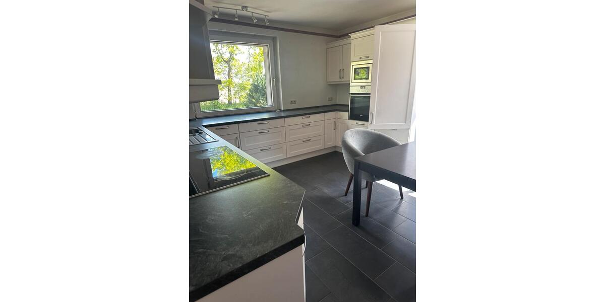 Einfamilienhaus Eldingen - 7 Zimmer, 140 m&sup2;, 1.100&euro; | Angebot:26607174