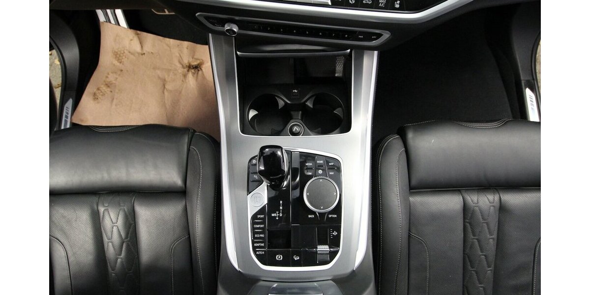BMW X5 xDrive 40d M Sport LUFT+AHK+PANO-DACH+HEAD-UP 151.379 km 51.500 &euro; Hagenow 19230