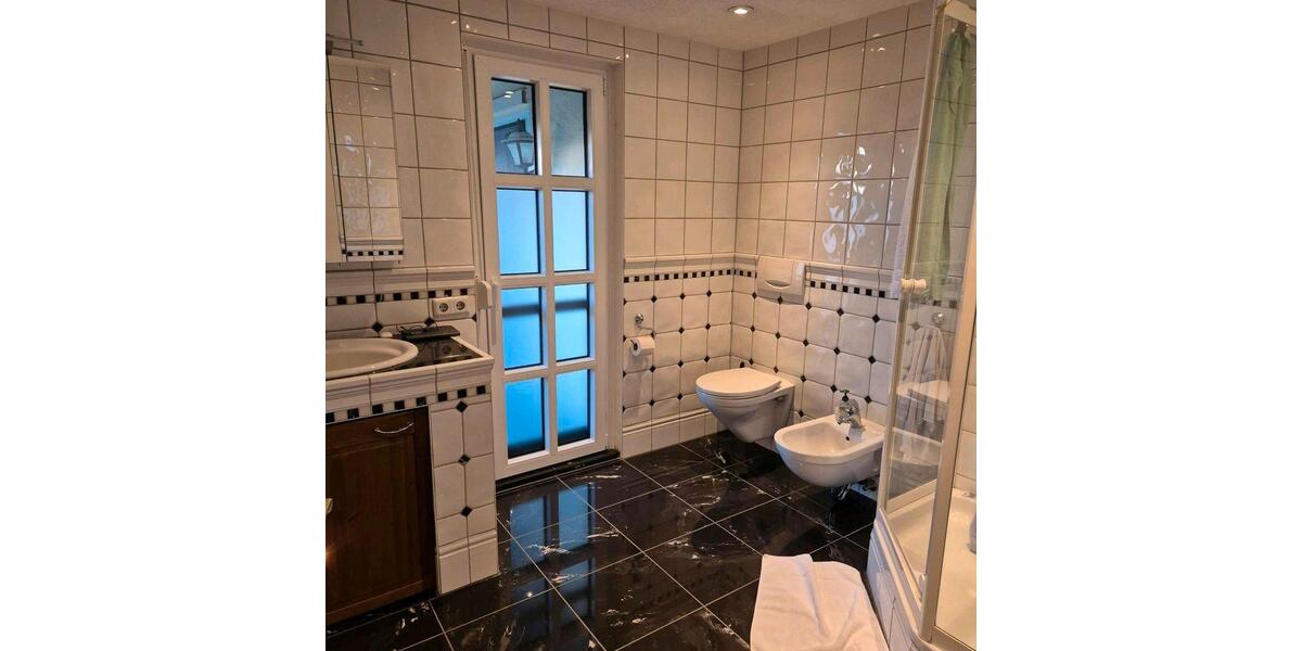 Einfamilienhaus Butzbach - 6 Zimmer, 190 m&sup2;, 450.000&euro; | Angebot:26378161