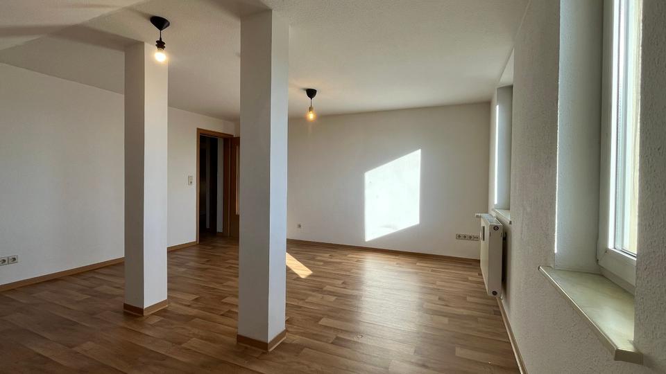 Dachgeschoßwohnung Mirow - 2.5 Zimmer, 64 m&sup2;, 480&euro; | Angebot:26247924