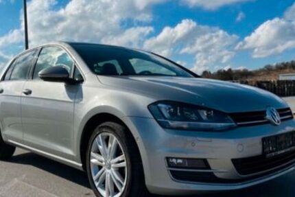 VW Golf 132.000 km 13.899 € Dasing 86453