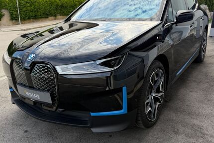 BMW iX 21.400 km 61.900 € München 81827