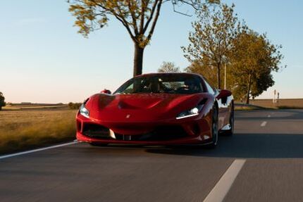 Ferrari F8 15.540 km 296.000 € Gablingen 86456