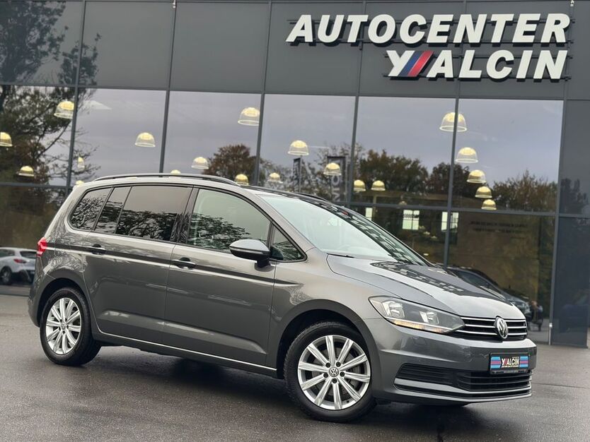 VW Touran 140.622 km 16.490 € Aurich 26605