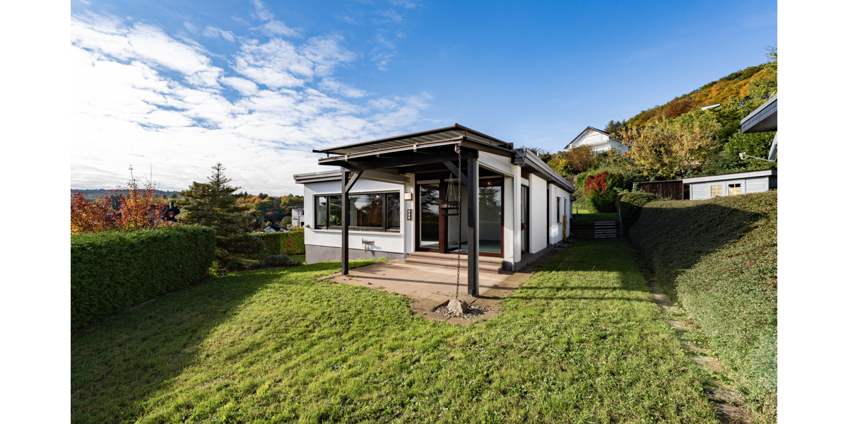 Attraktive Lage, großes Grundstück und moderne Architektur 5 zimmer