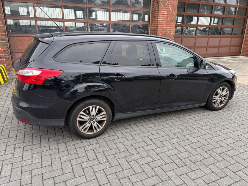 Ford Focus 198.000 km 3.200 € Oldenburg 26122