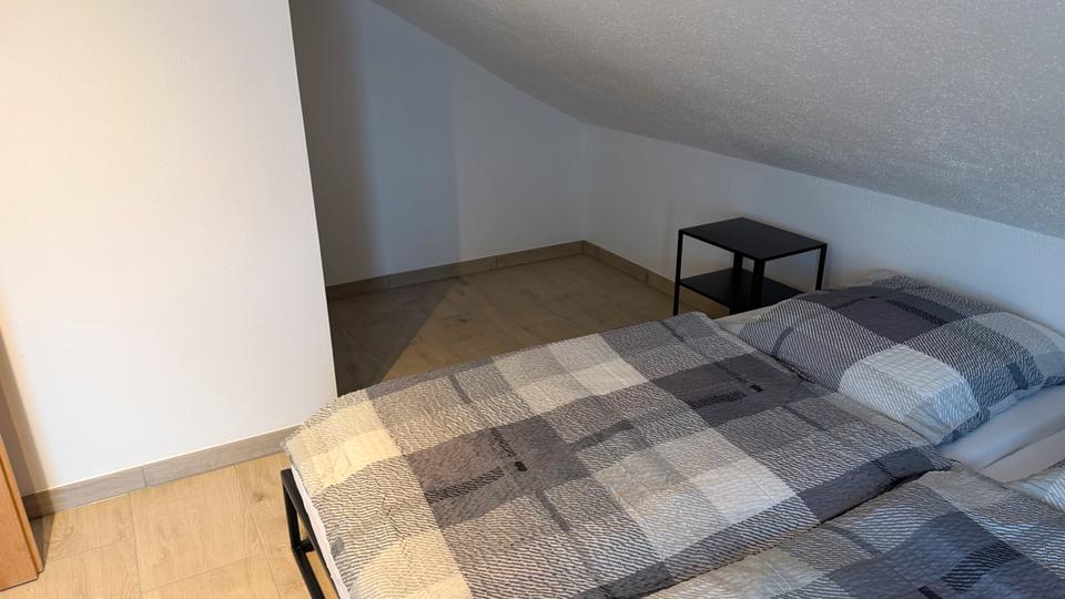 Dachgeschoßwohnung Vaterstetten Parsdorf - 2 Zimmer, 40 m&sup2;, 1.000&euro; | Angebot:24976727