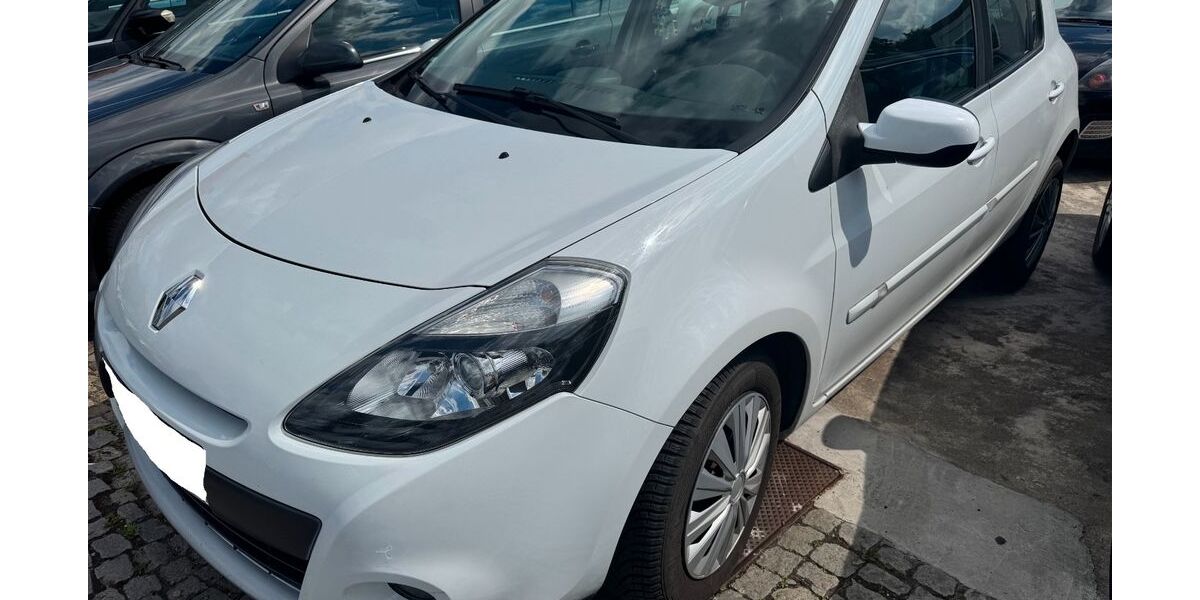 Renault Clio 230.000 km 1.799 &euro; Fürth 90768