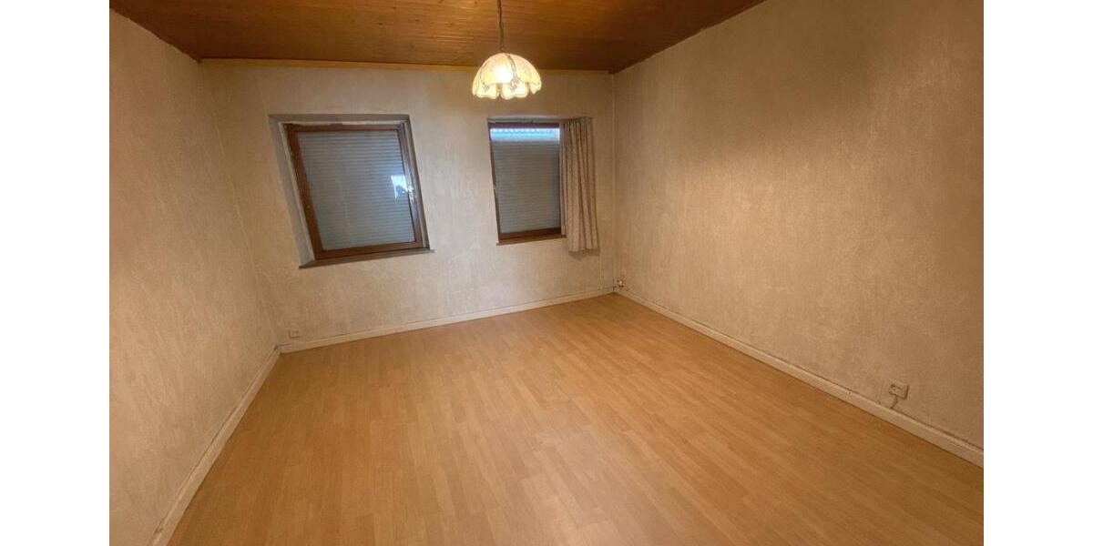 Mehrfamilienhaus, Wohnhaus Düren Mariaweiler-Hoven - 14 Zimmer, 220 m&sup2;, 347.000&euro; | Angebot:24630382